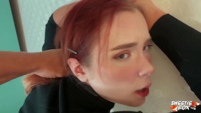 Arakunrin ti o buru ni Enu ati obo Ogbo pupa pupa Skimpy ati Cum on Tits